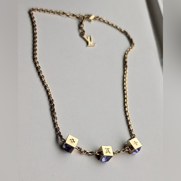 Louis Vuitton Gold Gamble Necklace & Drop Earrings - Picture 5 of 16